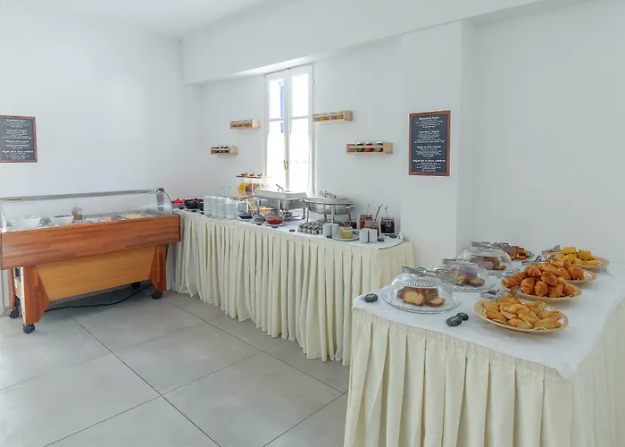 Rivari Santorini Kamári