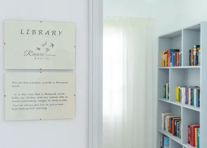 Rivari Santorini Kamári