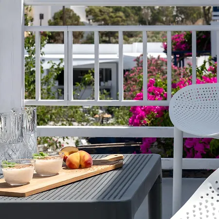 Rivari Santorini Hotel Kamári