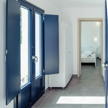 Rivari Santorini Kamári