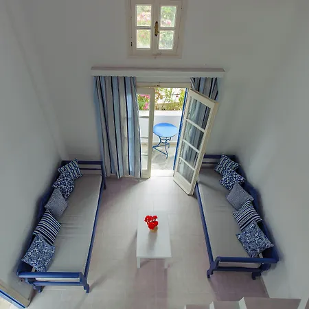 ホテル Rivari Santorini 3*