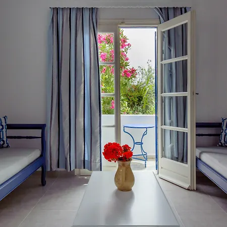Rivari Santorini 3*