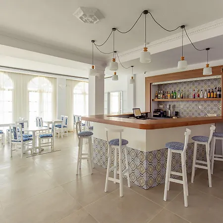 Rivari Santorini ホテル Kamári