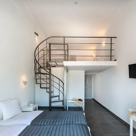 Rivari Santorini 3* Kamári