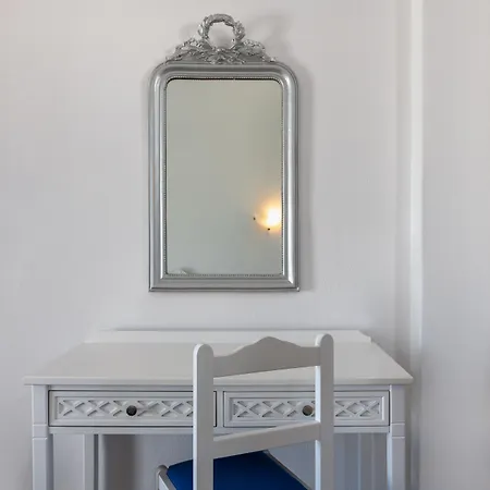 Rivari Santorini Szálloda 3*