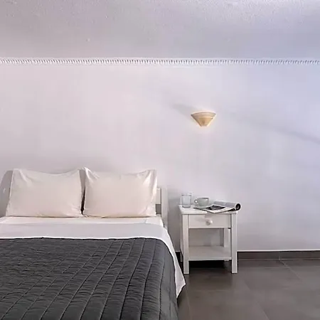 Rivari Santorini Hotel 3*