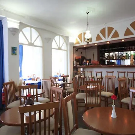 Rivari Santorini 3* Kamári