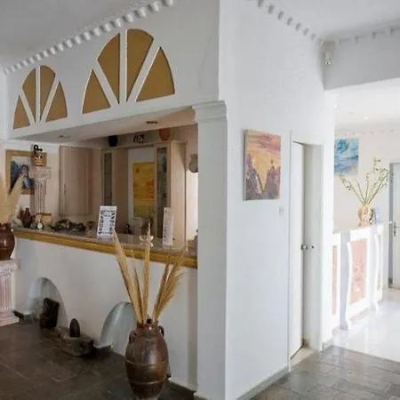 Rivari Santorini 3* Kamári