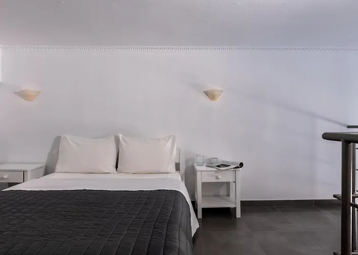 Rivari Santorini Kamari (Santorini)