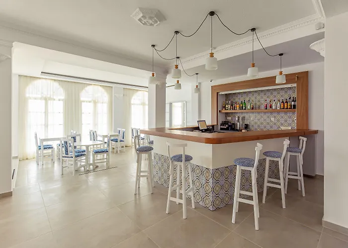 Rivari Santorini Hotel Kamari (Santorini)