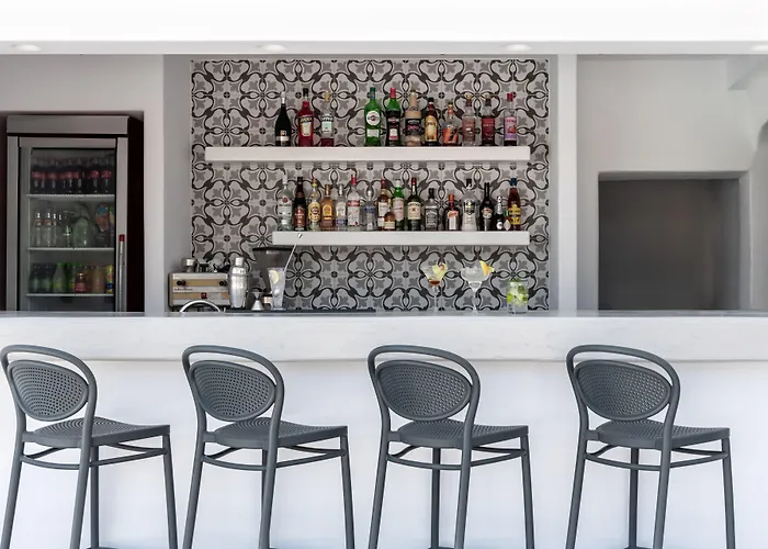 Rivari Santorini Hotel Kamari (Santorini)