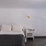 Rivari Santorini Kamári