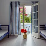 Rivari Santorini 3*