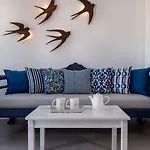 Rivari Santorini