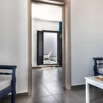 Rivari Santorini