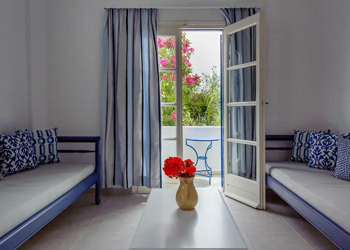 Rivari Santorini 3*