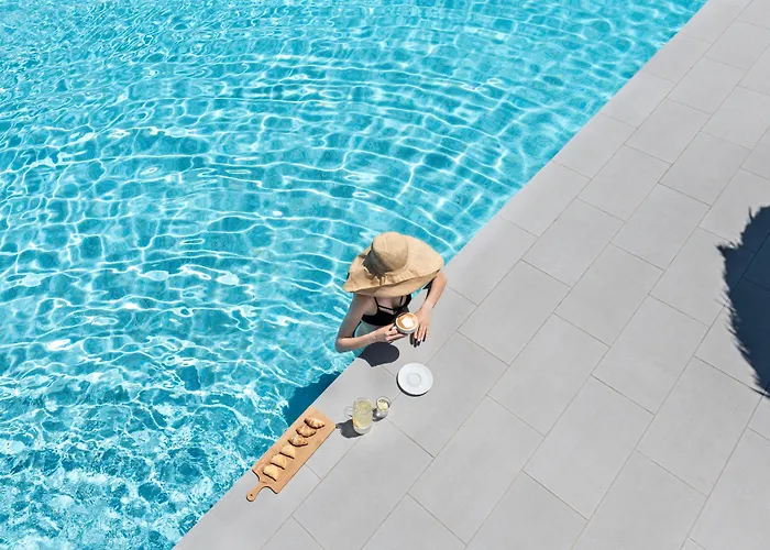 Rivari Santorini 3* Kamári